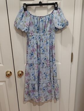 Three Hearts Light Blue Floral Puff-Sleeve Dress